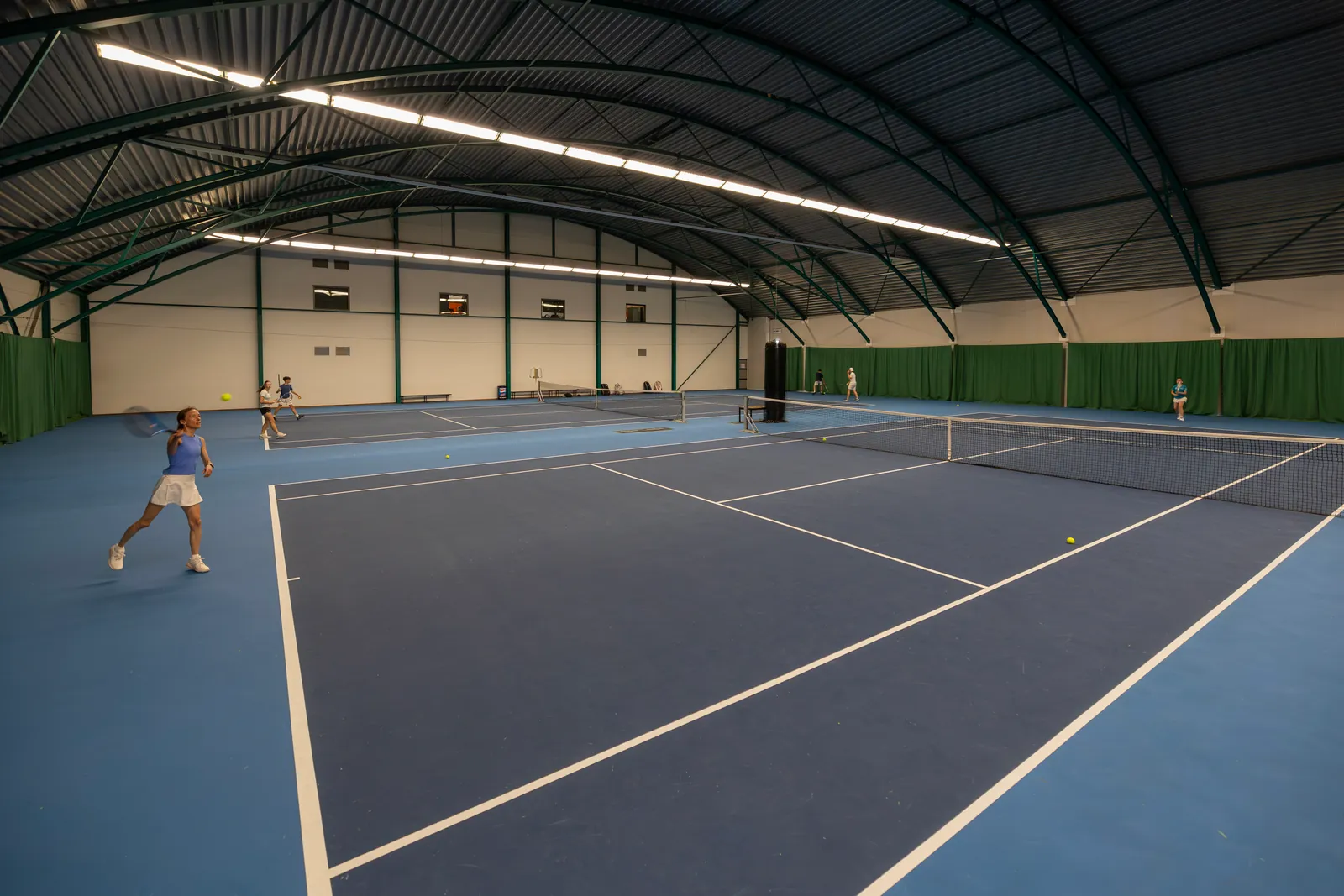Tennissen in de regio Roosendaal — onze tennishal
